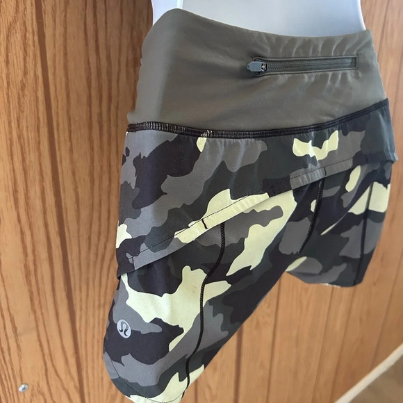 2 Lululemon duo in great condition size 6 - Picture 8 of 10